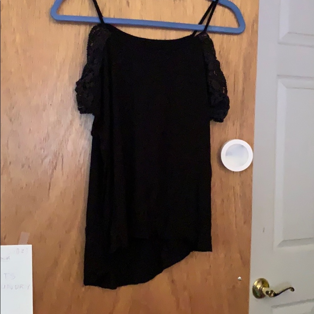 black t shirt